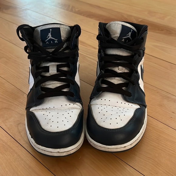 jordan aj 1 mid navy blue